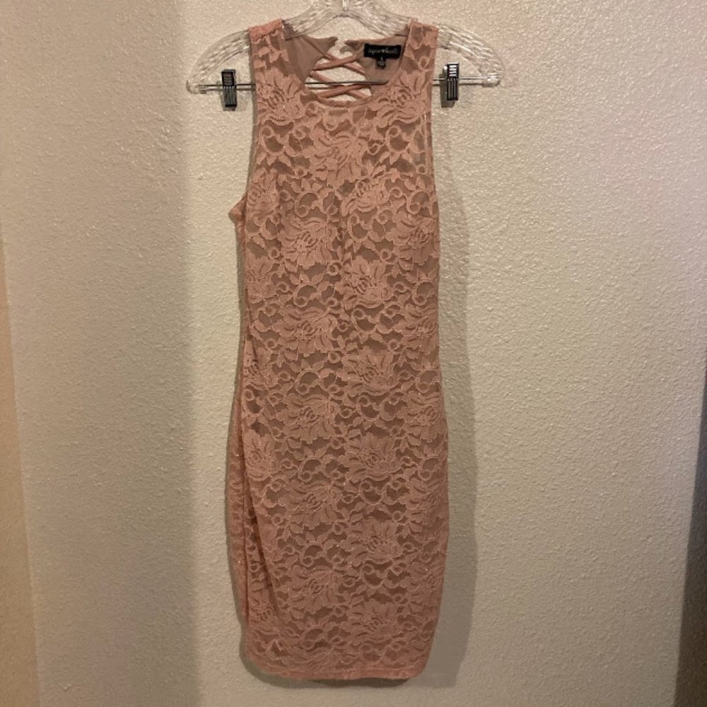 Sequin Hearts women's size 5 (juniors) pink lace dress